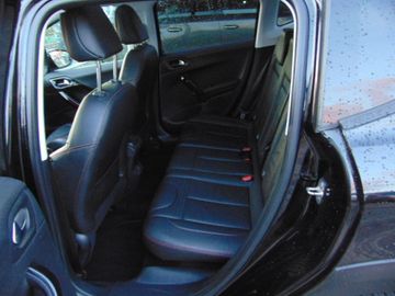 Bild 10 Peugeot 2008 Allure