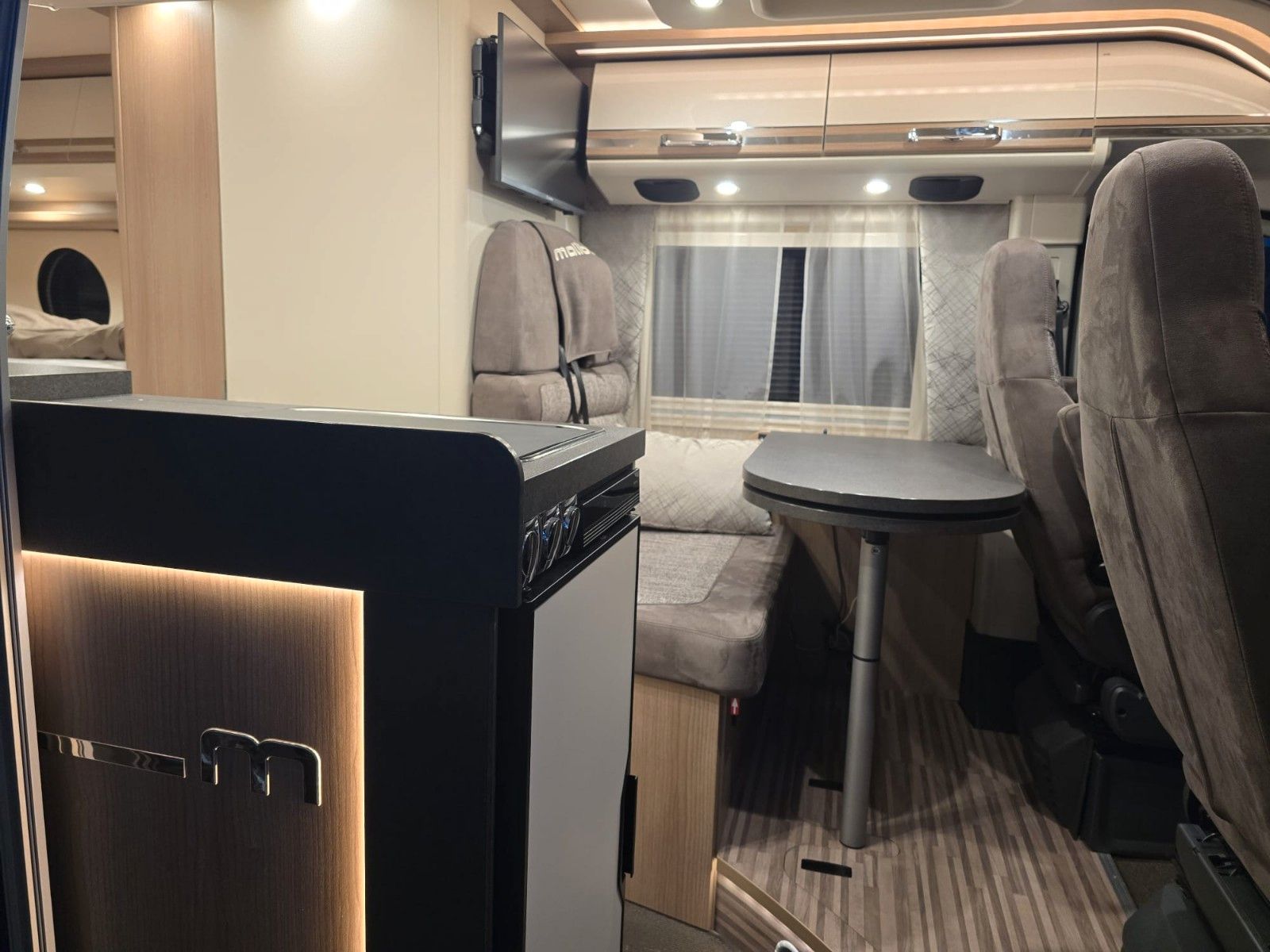 Fahrzeugabbildung Malibu Van Family 4 GT skyview 640 LE RB Aufstelldach