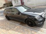 Mercedes-Benz C 350 CDI T AVANTGARDE AMG Innen/Außen - Mercedes-Benz C 350: Cdi AMG