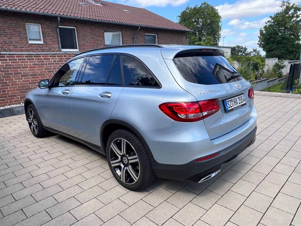 Image of Mercedes-Benz GLC 220