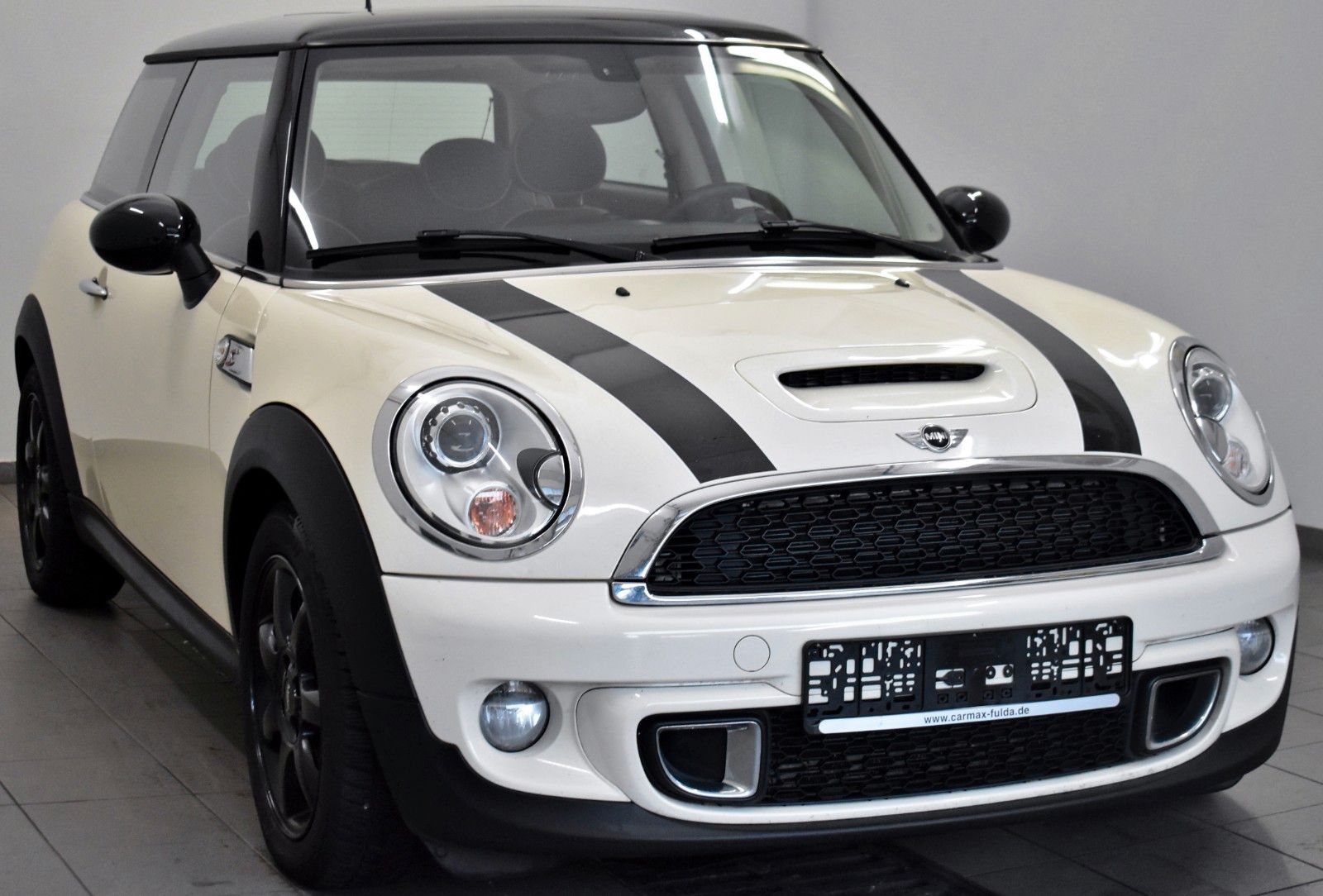 Fahrzeugabbildung MINI Mini Cooper SD Leder,Navi,Xenon,Panorama,SH,PDC