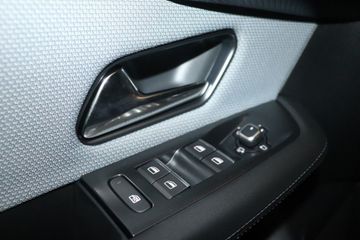 Fotografie 13 des Opel Grandland (X) Grandland 1.2 DI Hybrid 48 V Automatik GS