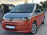 Volkswagen T7 Multivan Style DSG Navi Pano ACC HuD Standhzg - silberne Volkswagen T7 Multivan