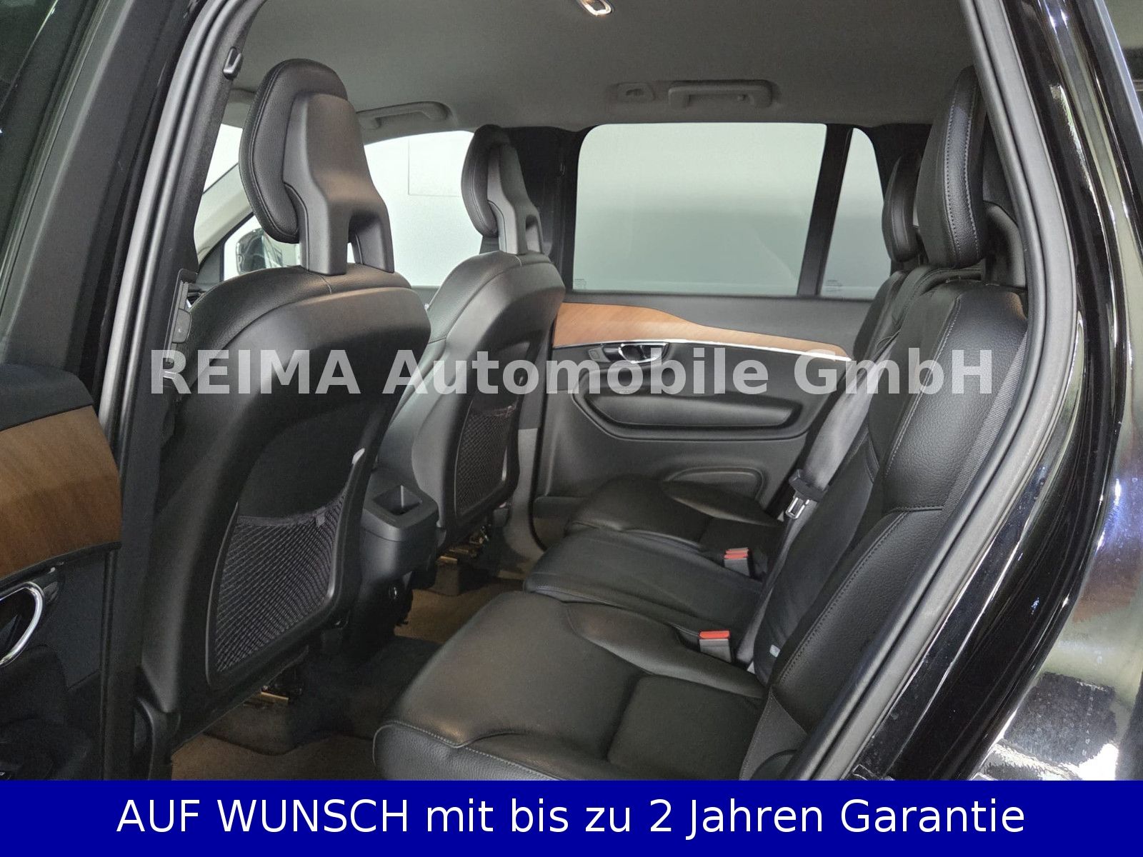 Fahrzeugabbildung Volvo XC 90 2,0 D Momentum AWD, 7 Sitzer, ACC