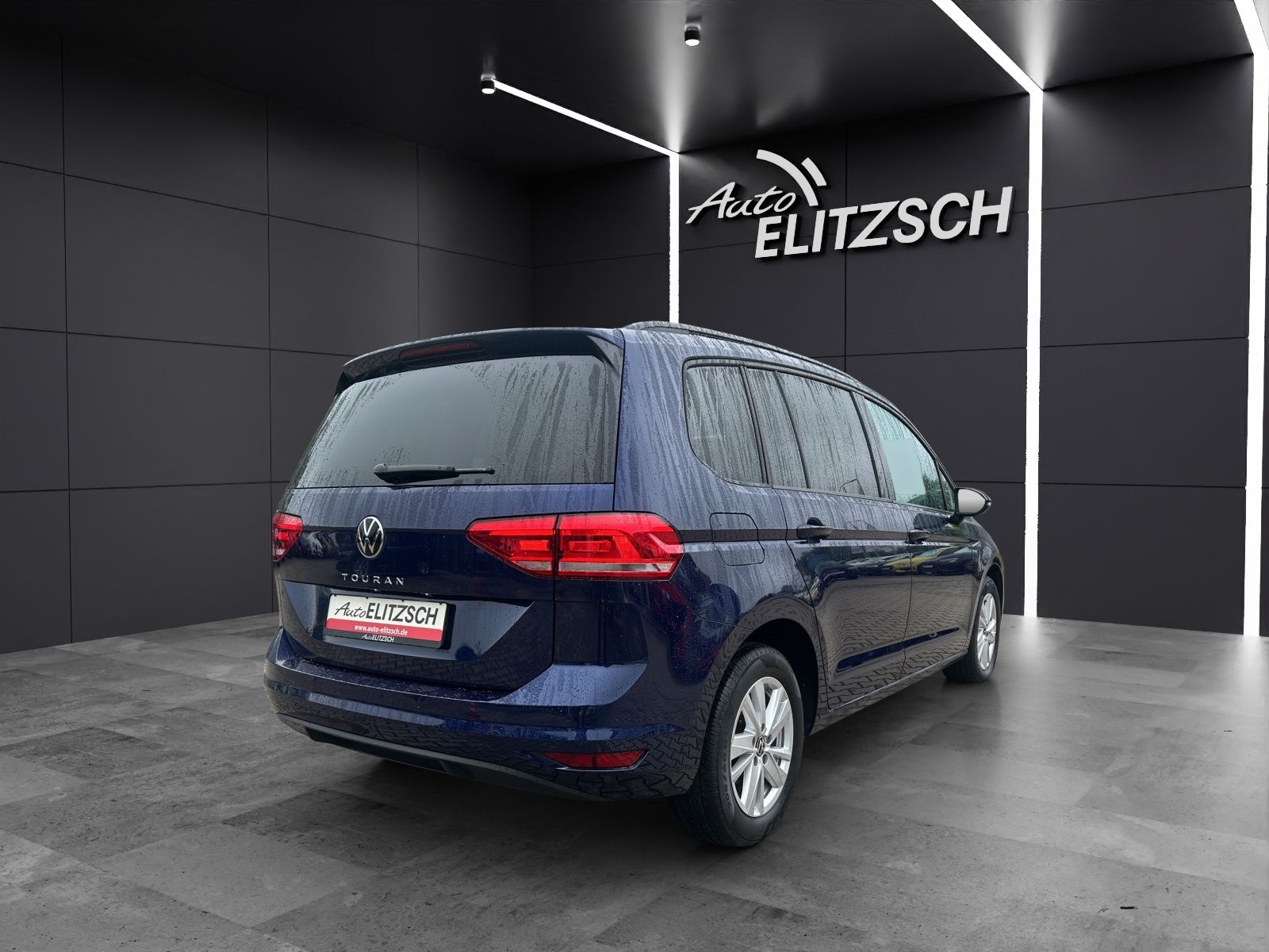 Fahrzeugabbildung Volkswagen Touran TDI Comfortline Navi PDC SH LM
