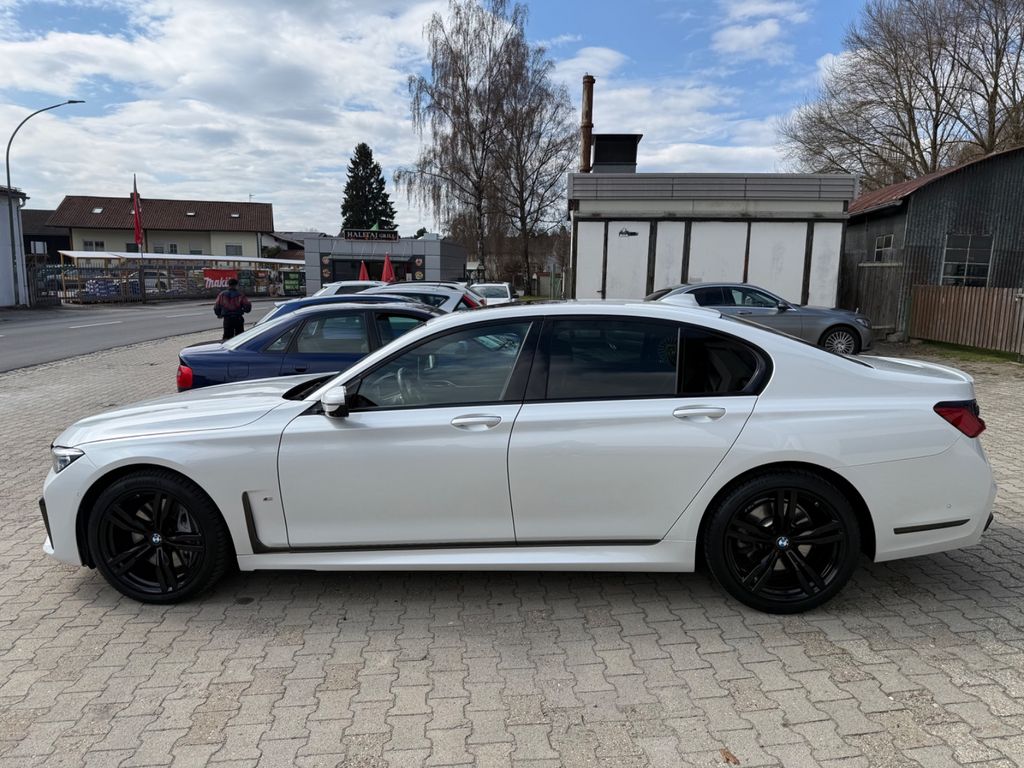 Image of BMW 740