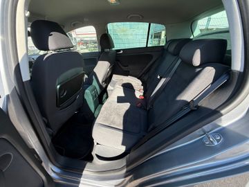 Volkswagen Golf - 8