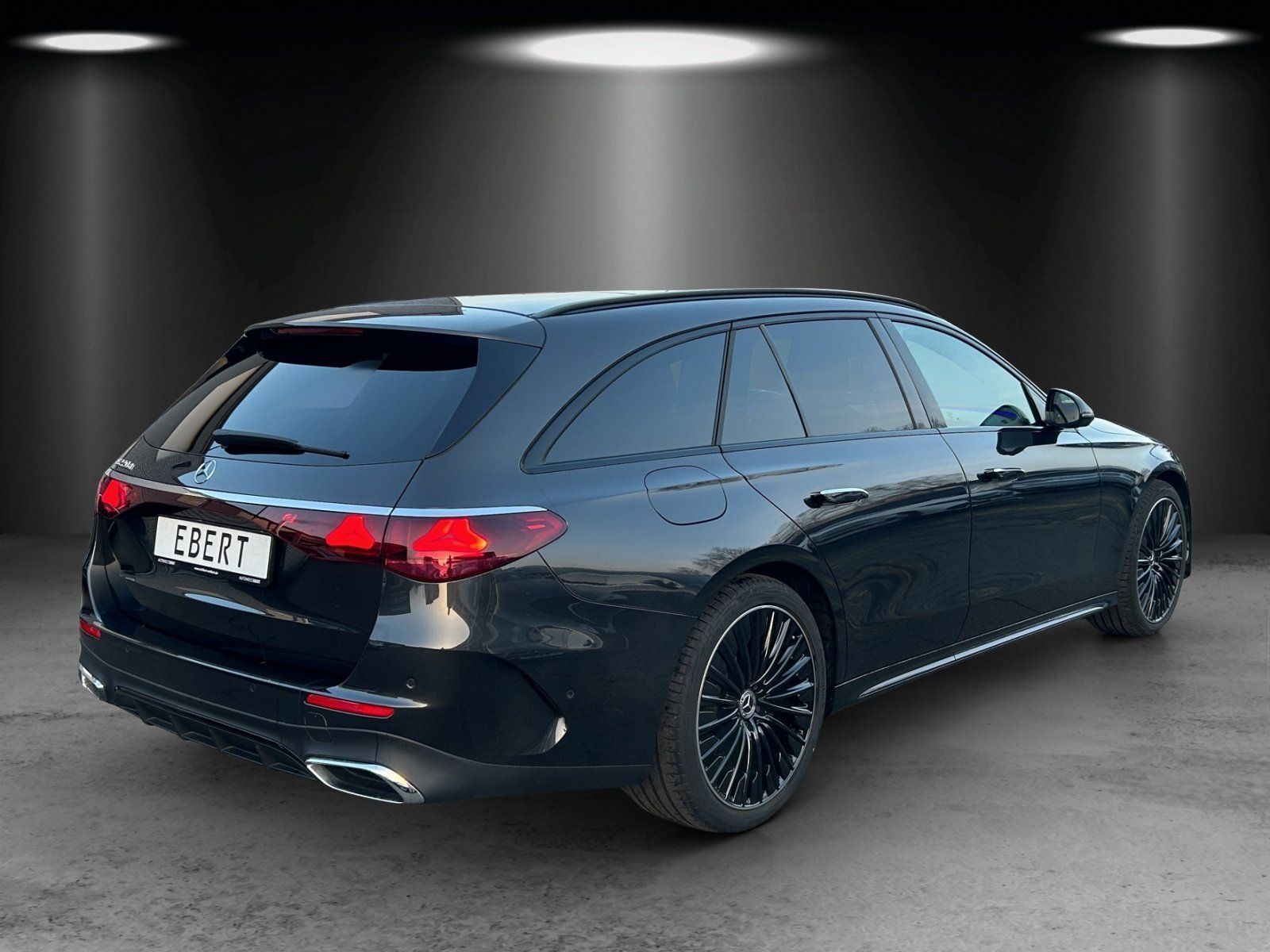 Fahrzeugabbildung Mercedes-Benz E 220 d T €95k AMG Prem Standhz DISTRO Hyper AHK