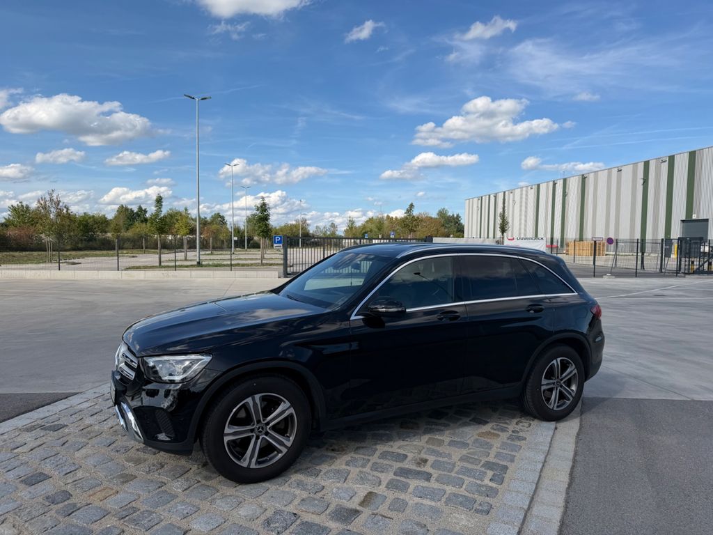 Image of Mercedes-Benz GLC 200