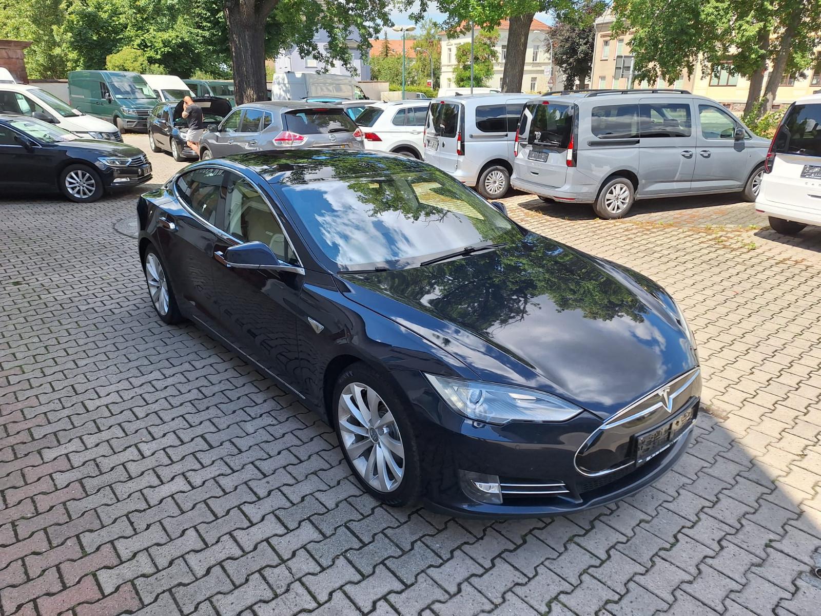 Tesla Model S P85 | 367 ch | BVA | Batterie SOH 93 % | Toit panoramique | Suspension pneumatique | Cuir | GPS