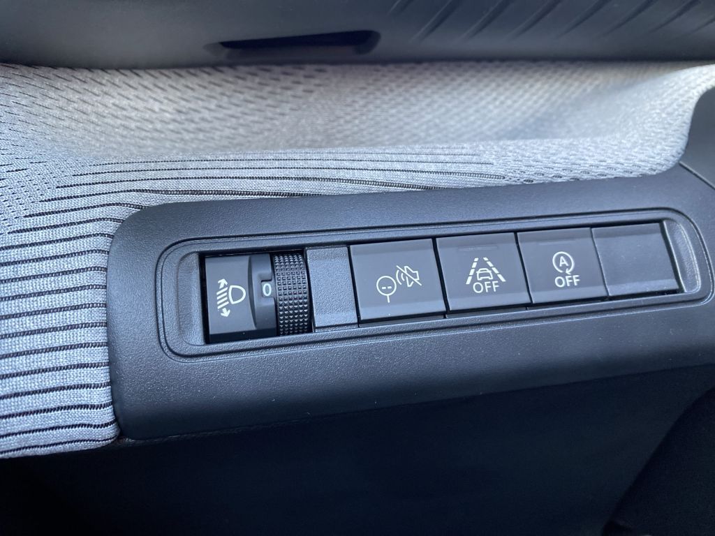 Fahrzeugabbildung Citroën C3 Turbo 100 MAX *Winterpaket*Allwetter*LED*Nav*