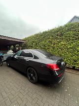 Mercedes-Benz E 350d AMG Line Autom. AMG Line - Mercedes-Benz E 350 mit Diesel-Antrieb: Limousine