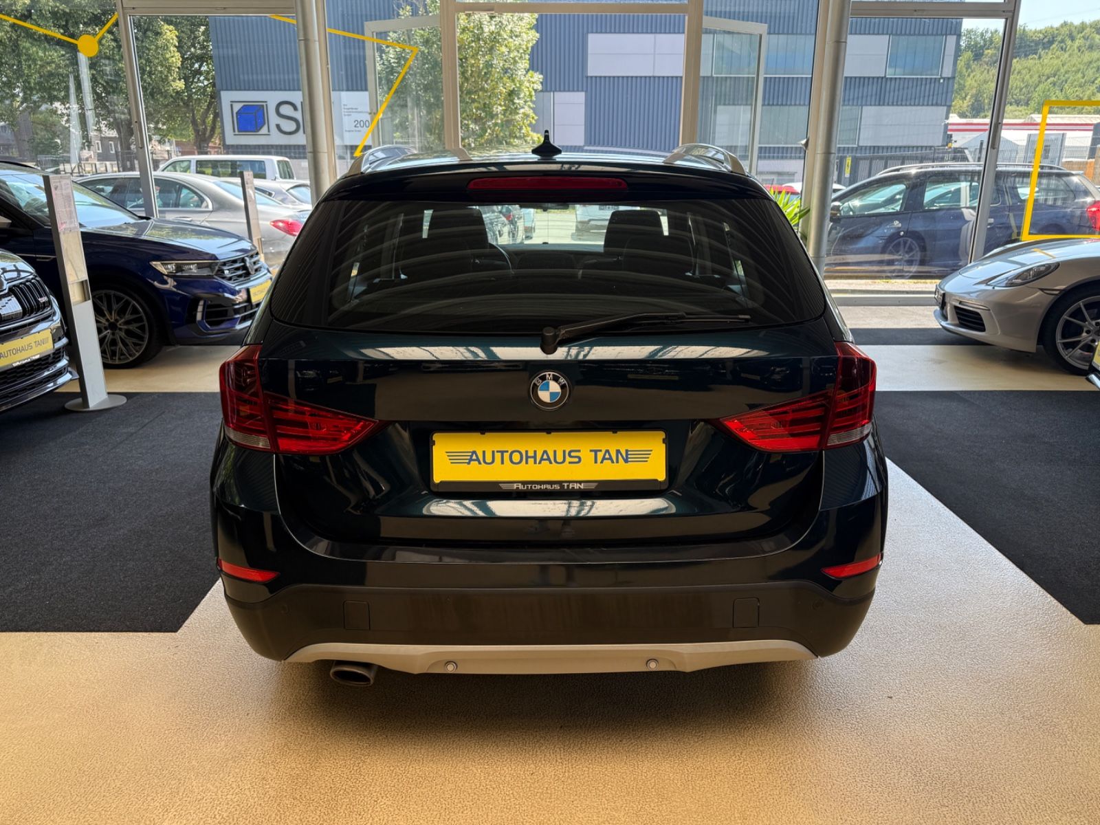 Fahrzeugabbildung BMW X1 sDrive 16 d