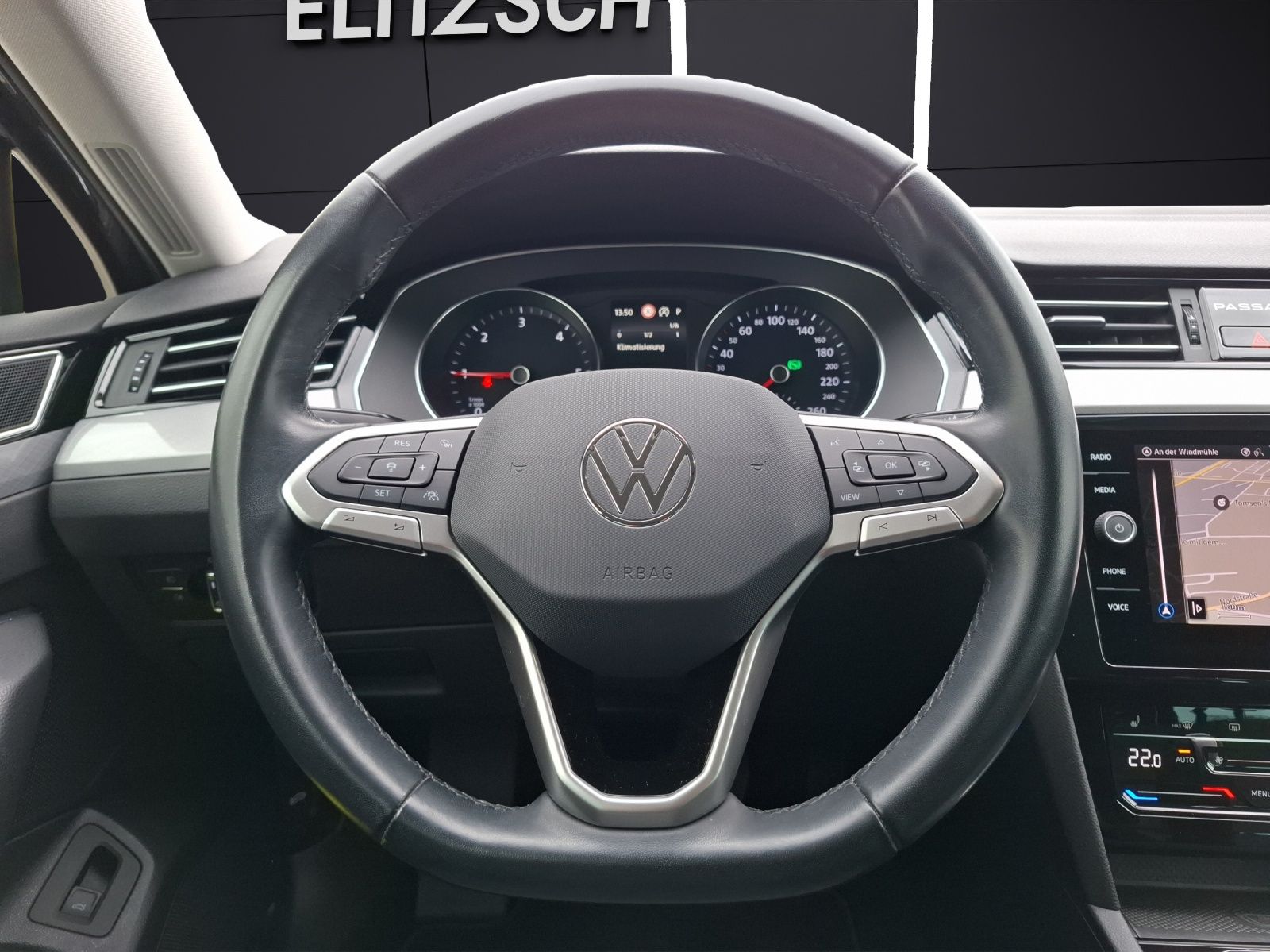 Fahrzeugabbildung Volkswagen Passat Variant TDI Business DSG LED Navi ACC RFK