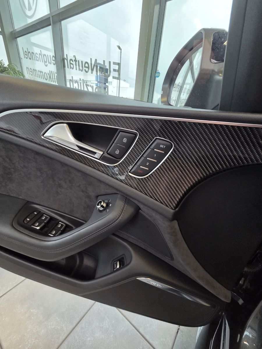 Fahrzeugabbildung Audi RS6 RS 6 Avant  quattro performance/Keramikbrems