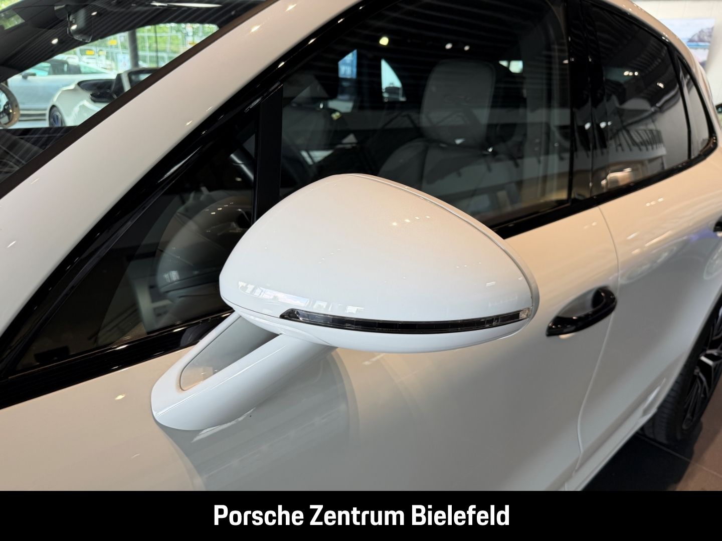 Porsche Macan GTS Standheizung Sportabgas Luftfederung foto 13