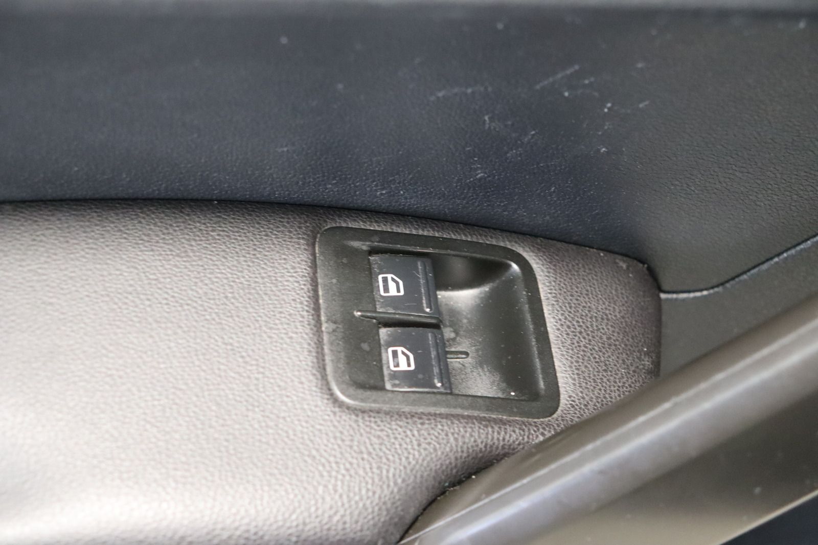 Fahrzeugabbildung Volkswagen Caddy Maxi 2.0 TDI 4 Motion 7- Sitze