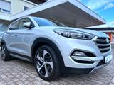 Hyundai Tucson 2,0Ltr blue Style Navi Leder Kamera Euro6 - Hyundai mit Diesel-Antrieb: Eu
