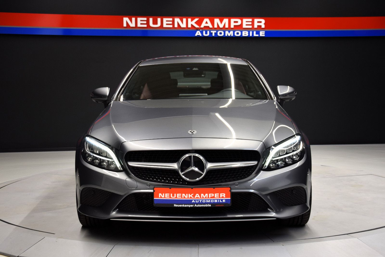 Fahrzeugabbildung Mercedes-Benz C300 4MATIC Coupé AMG LED Rotes Leder 1.Hnd 360°
