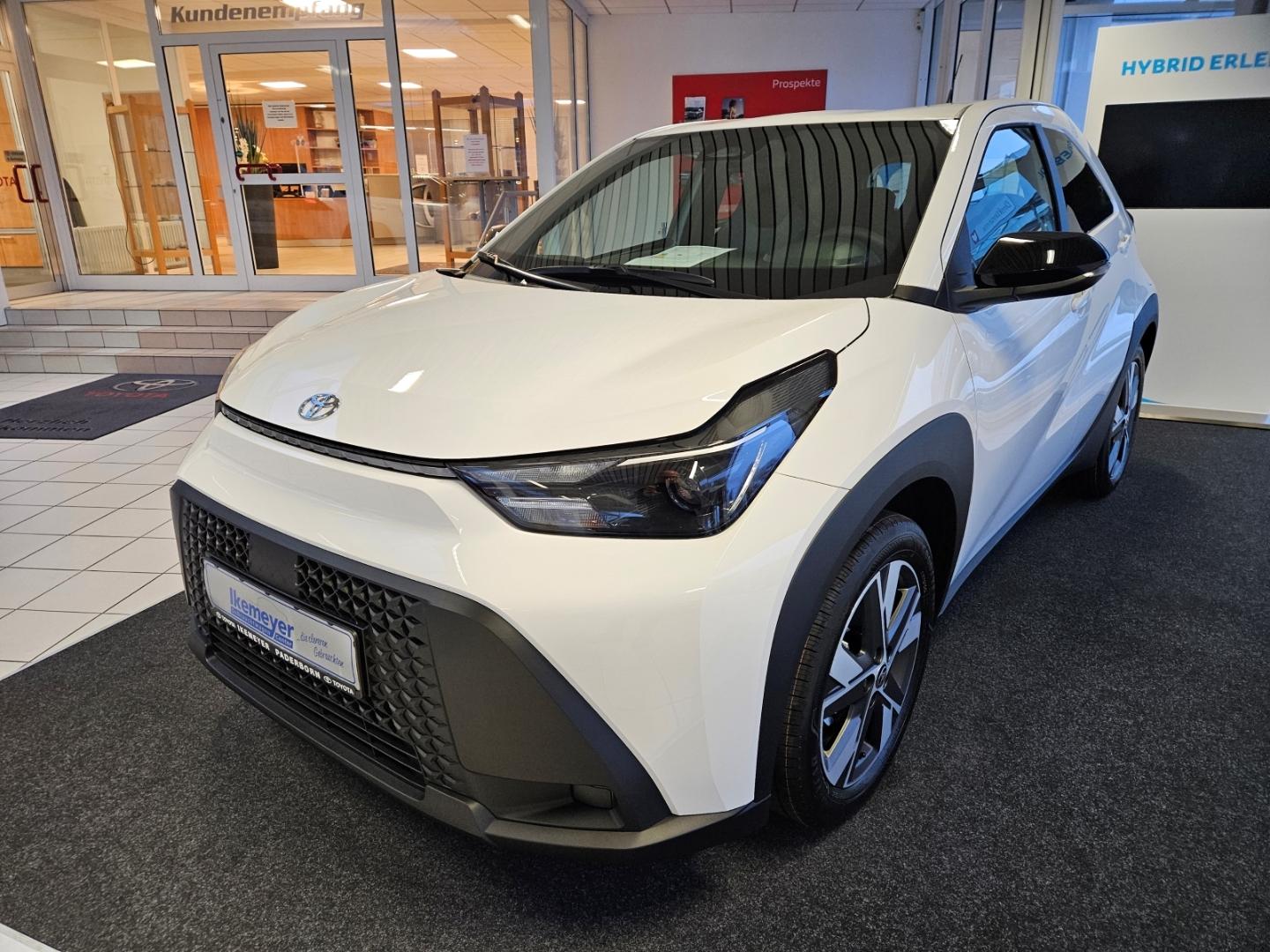 Toyota Aygo X Hybrid Active Sitzheizung 17 Zoll LM-Felg