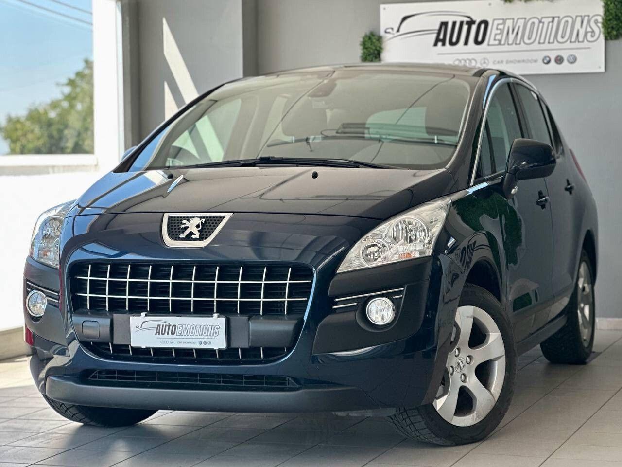 Peugeot 3008 2011 — салон