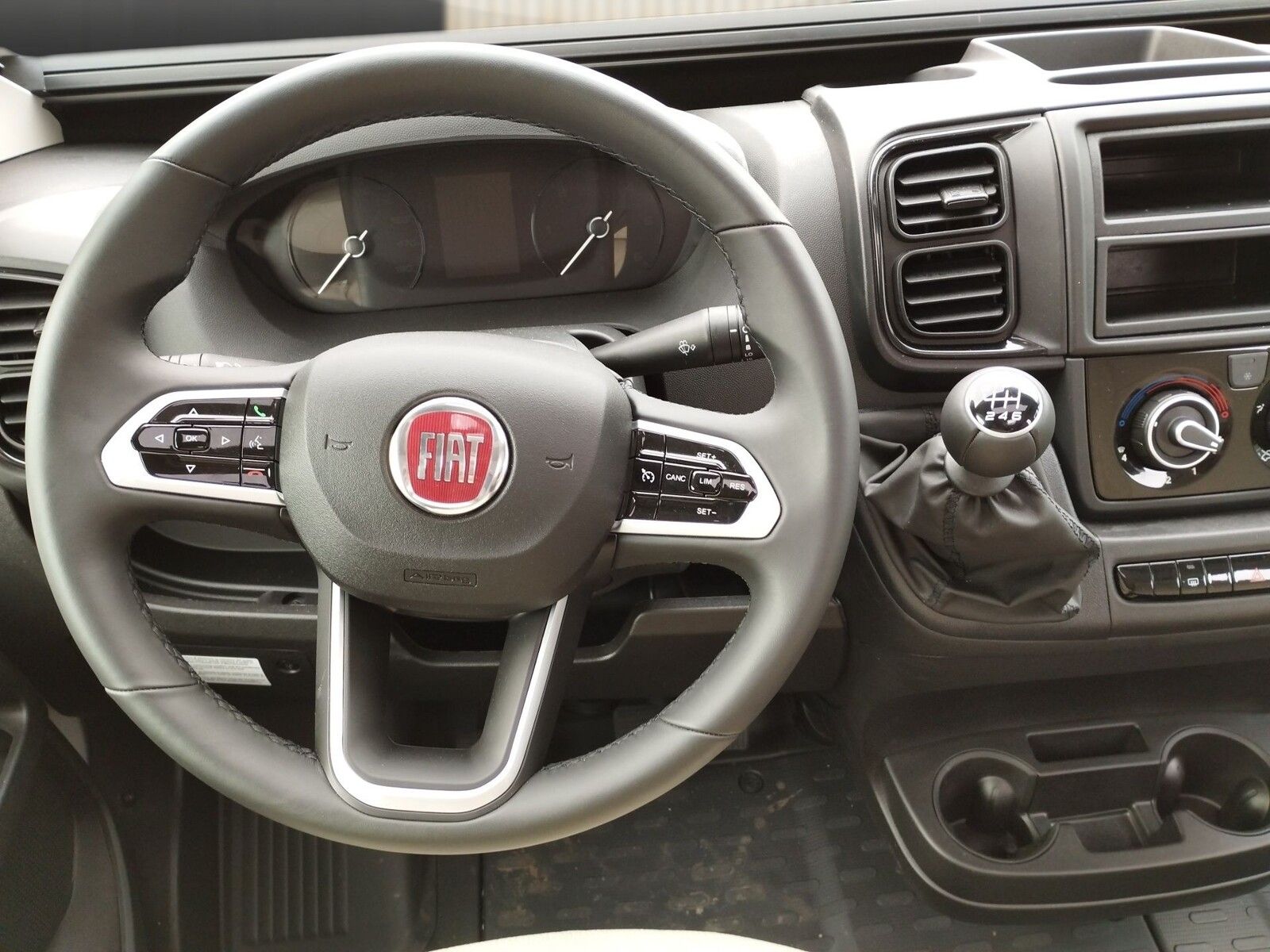 Fahrzeugabbildung Karmann Dexter DE 600 Concept Paket