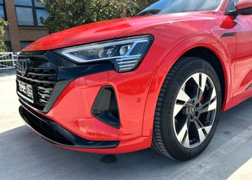 Audi Q8 - 11