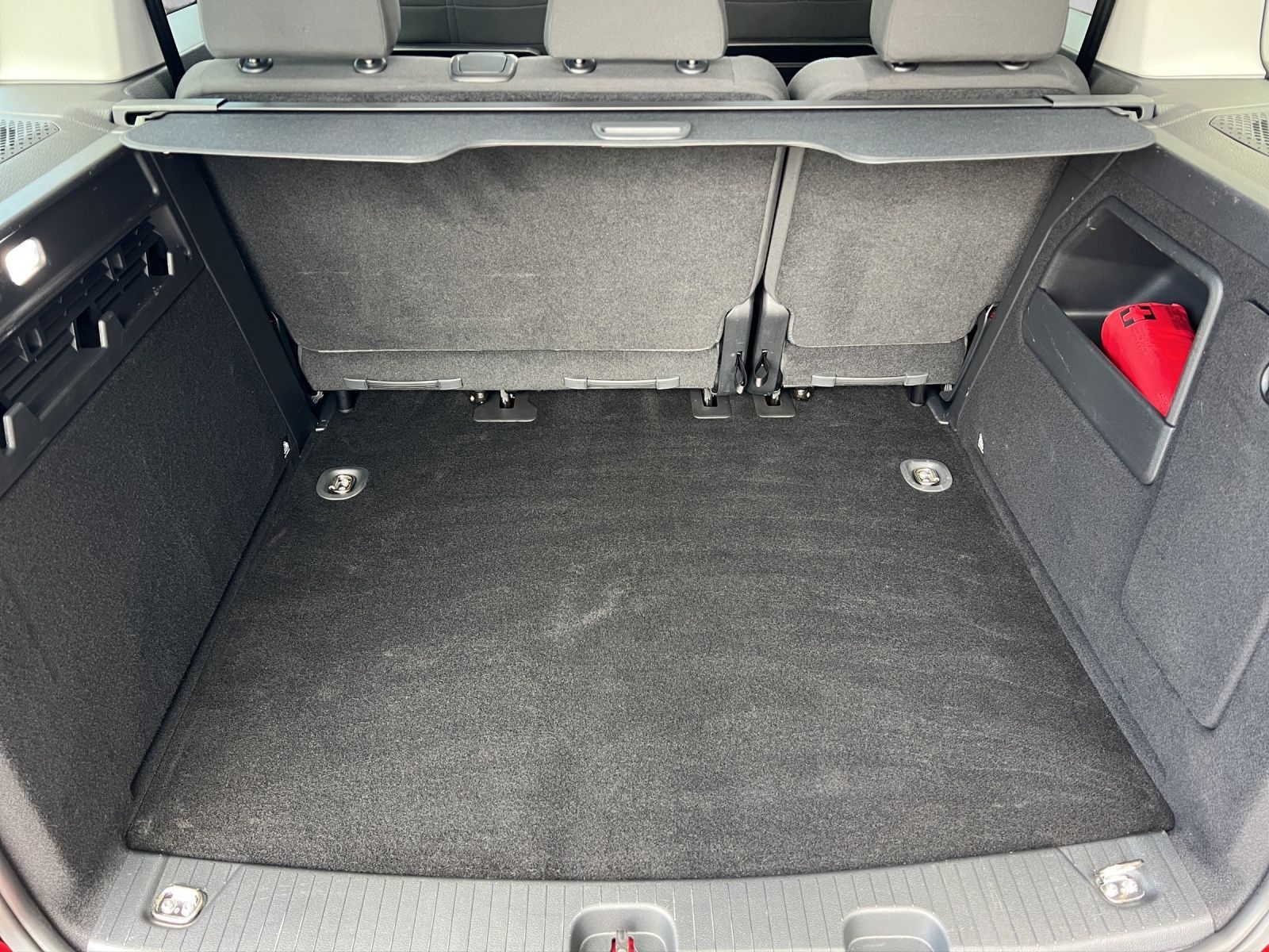 Caddy Move 2.0 TDI AHK*Navi*Pano*ACC*Kamera
