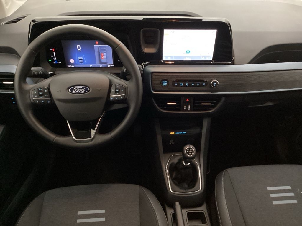 Fahrzeugabbildung Ford Tourneo Courier Active Navi Totwinkelassistent