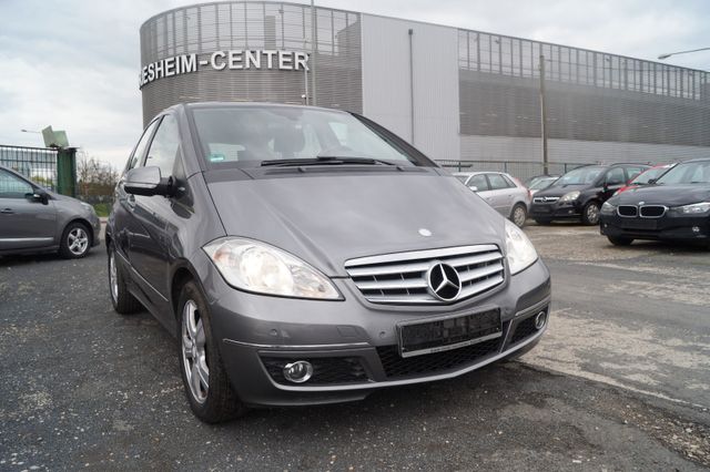 Mercedes-Benz A 170 /NAVI/PDC/SHZ