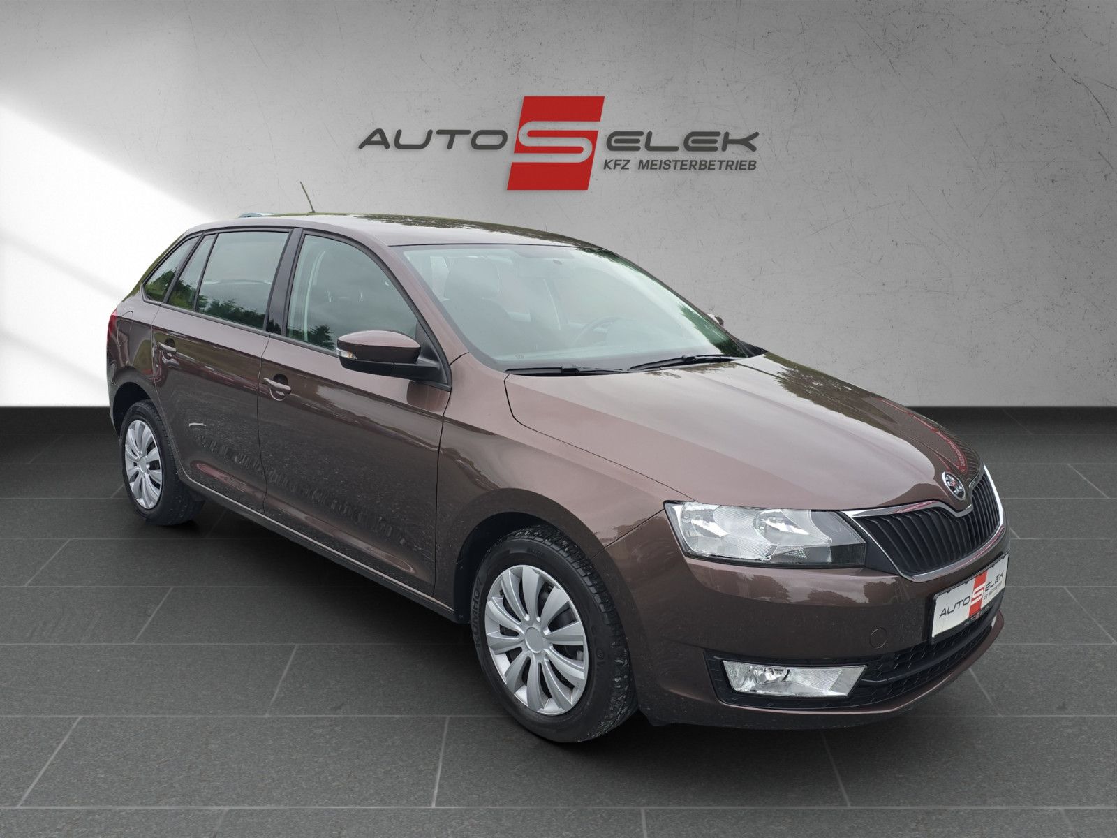 Fahrzeugabbildung SKODA Rapid Spaceback Ambition/KLiMA/PDC/TÜV NEU