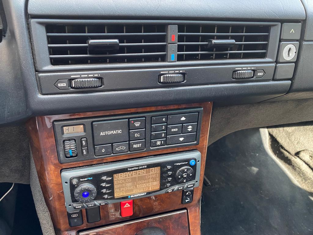 Mercedes-Benz SL 320