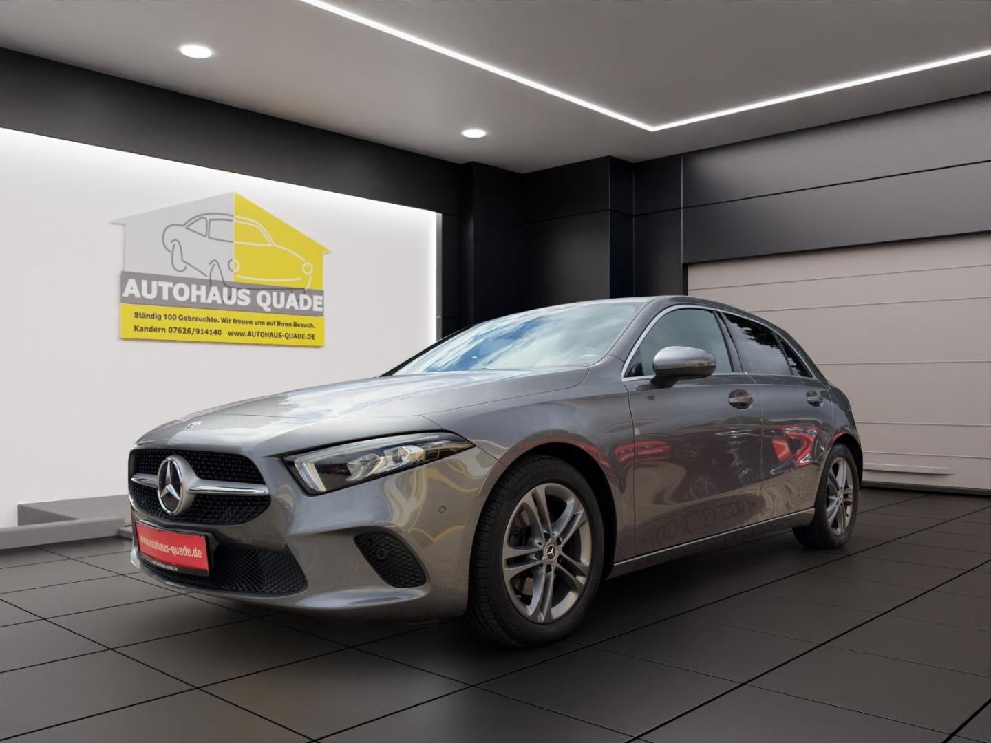 Mercedes-Benz A 200 Rückfahrkamera, Service-Neu, Carplay