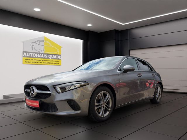 MERCEDES-BENZ A 200 Rückfahrkamera, Service-Neu, Carplay