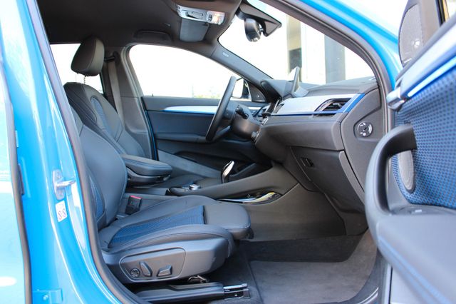 BMW X2 xDrive 18 d M Sport / BUSINESS / H&K / KAMERA