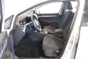 Volkswagen Golf VIII 2.0 TDI Life AID+ACC+LED+KAM+CARPLAY