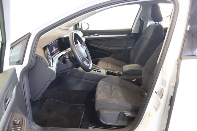 Volkswagen Golf VIII 2.0 TDI Life AID+ACC+LED+KAM+CARPLAY