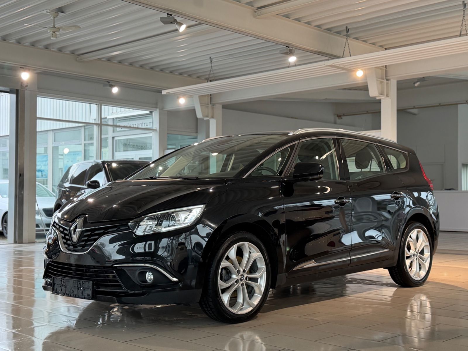 RENAULT Grand Scenic