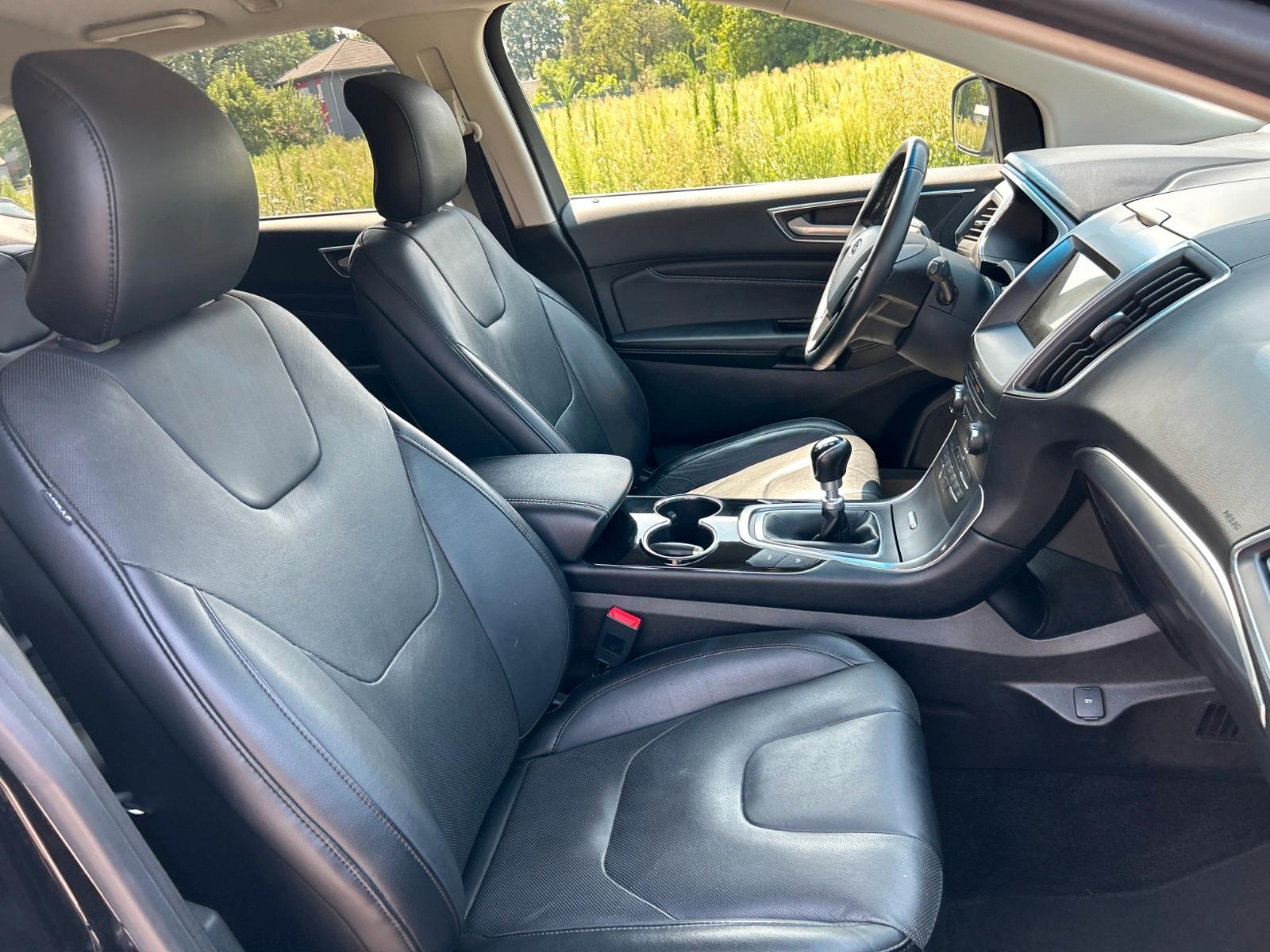 Ford Edge Titanium 2.0 TDCi 4x4 Navi Klimaauto. Leder