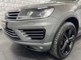 Volkswagen Touareg 3.0 TDI R Line/ AHK/R-Kam/ Leder /Pano - Volkswagen Touareg mit Diesel-Antrieb: Grau