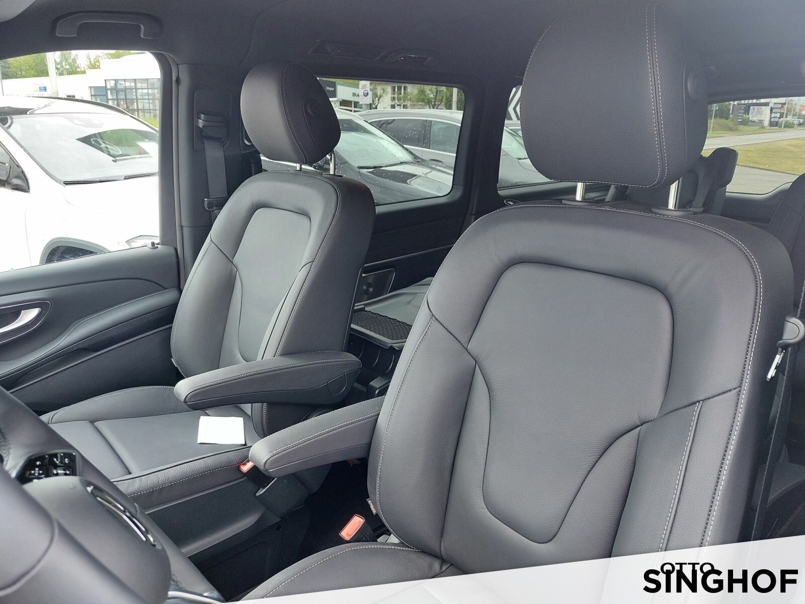 Fahrzeugabbildung Mercedes-Benz V 300 d AVANTGARDE Lang +AHK+360°+Distr+dyn.LED+