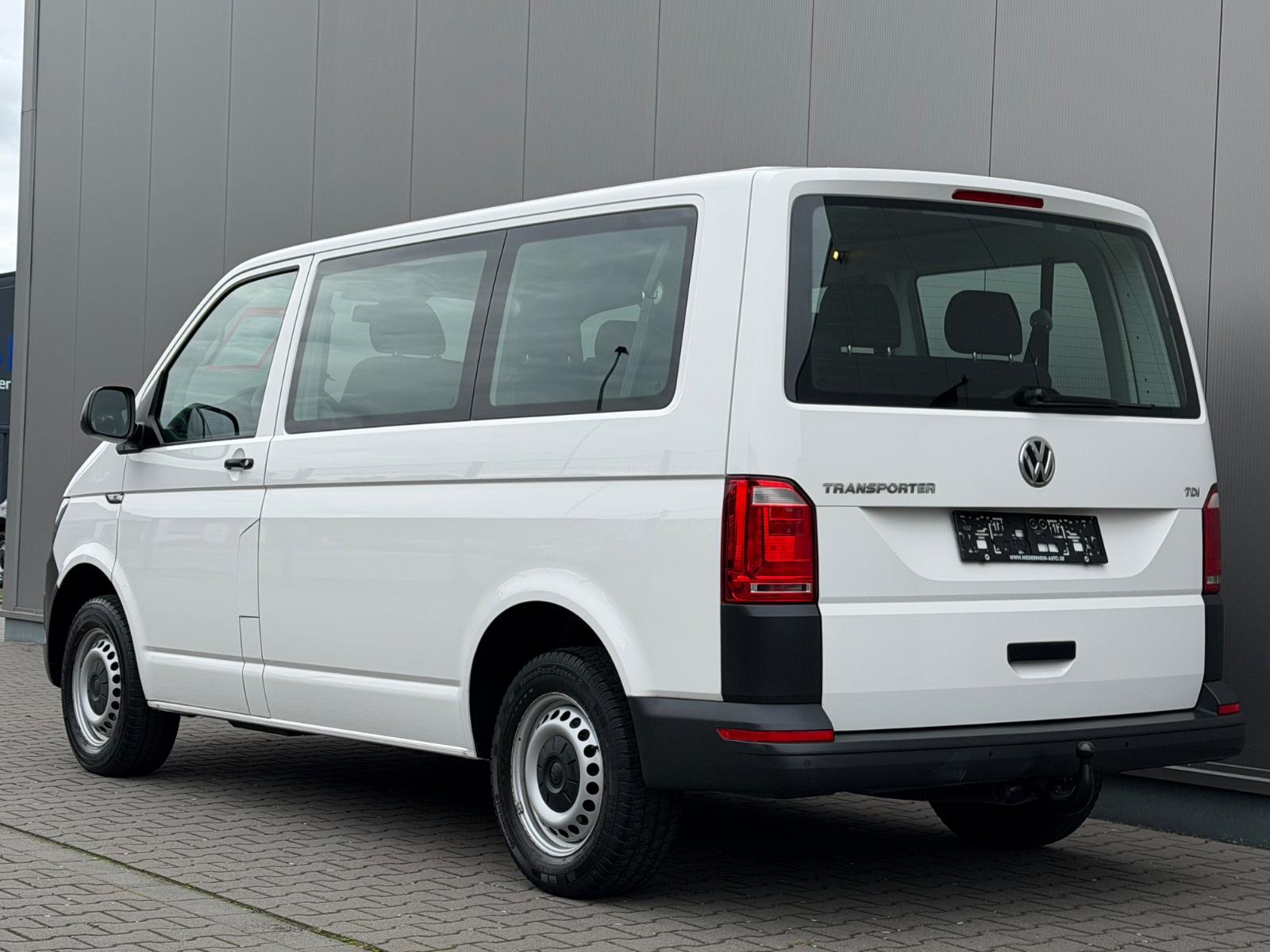 Volkswagen T6 2.0 TDI 9-SITZER Klima PDC AHK 1.Hand 69000km