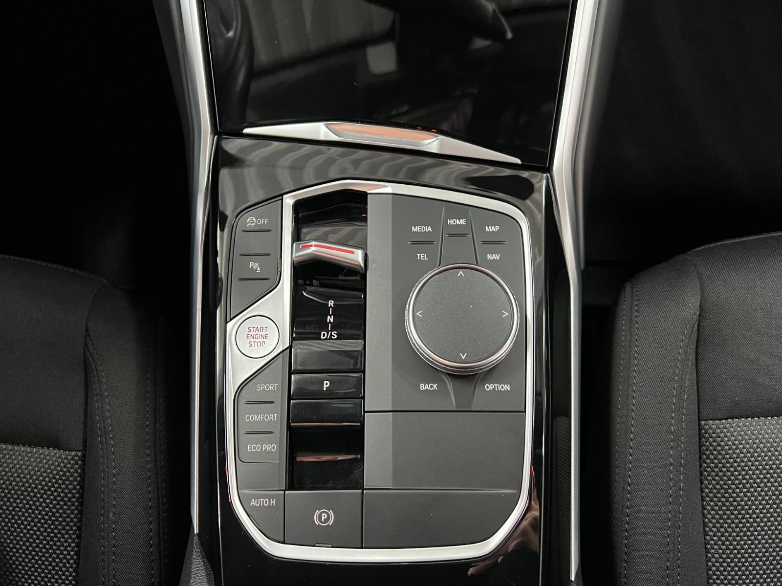 BMW 318d Touring Himmel Anthrazit+Driving Assist