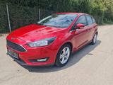 Ford Focus 1,0 EcoBoost 92kW Trend, 1 Hand, Euro 6 - Ford Focus mit Benzin-Antrieb: Limousine, 1.6