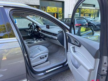 Audi Q7 - 7
