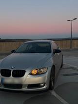 BMW e92 325i - BMW 325: E92 325i