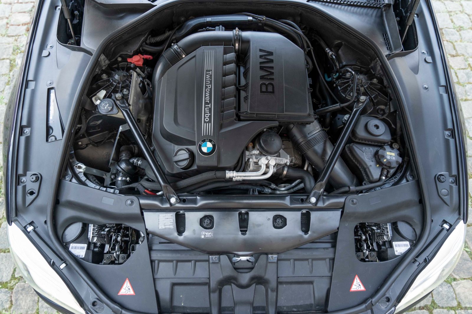 Fahrzeugabbildung BMW 640i xDrive GC M-SPORTPAKET HUD LED H&K