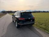 Volkswagen VW Touareg R-Line V6 262PS Vollausst. Luftfed. - gebrauchte VW Touareg aus dem Jahr 2016