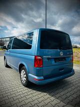 Volkswagen T6 Multivan - blaue Volkswagen T6