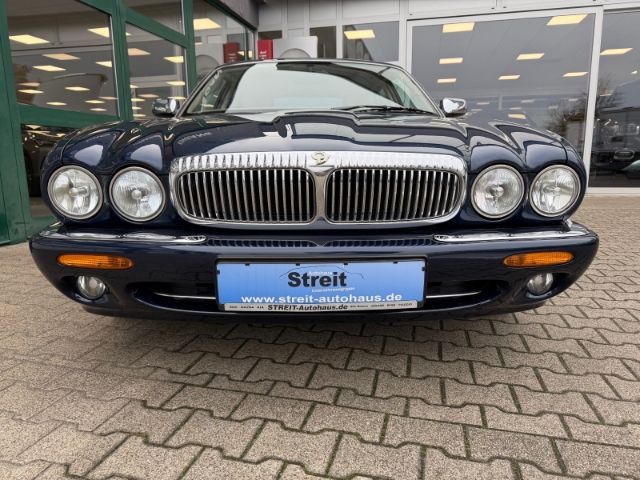 Fahrzeugabbildung Jaguar Daimler 4.0 Leder e-Sitze Alarm Klima el.SP eFH